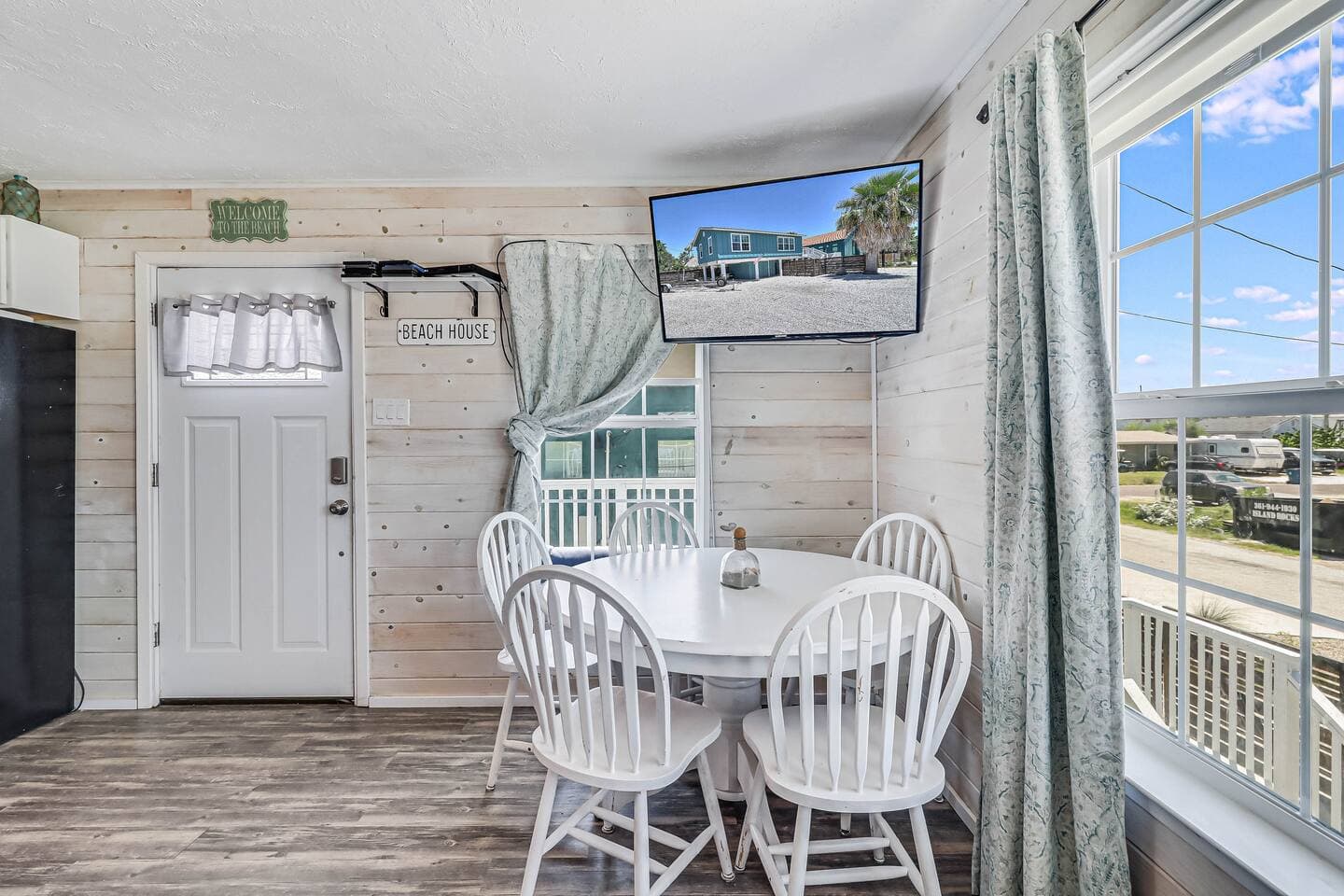 True Blue Bungalow, Port Aransas, TX vacation rental photo 5