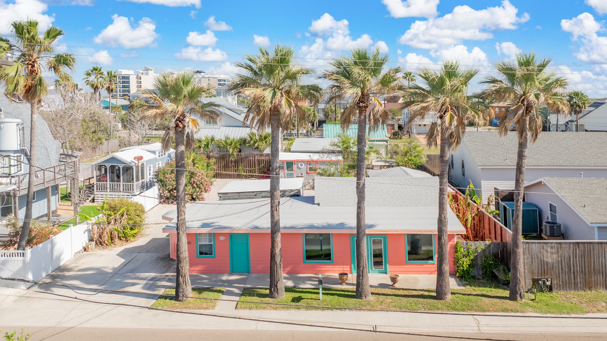 The Salty Mermaid on Cotter — Port Aransas, TX vacation rental exterior