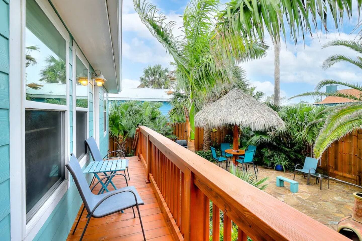 Tropical Oasis Cottage #2 — Port Aransas, TX vacation rental photo 4