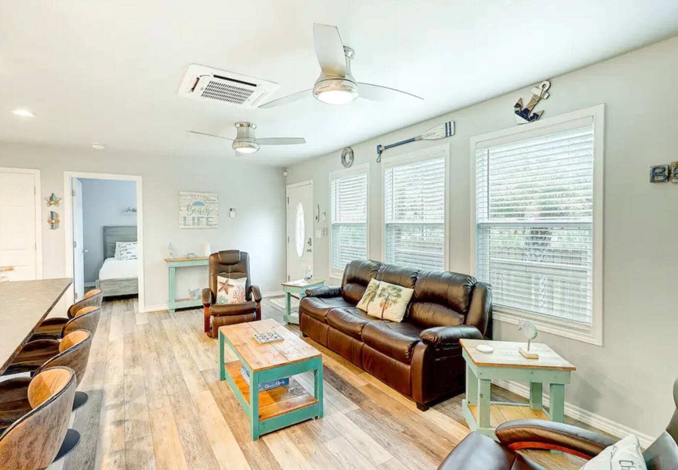 Tropical Oasis Cottage #2 — Port Aransas, TX vacation rental photo 5