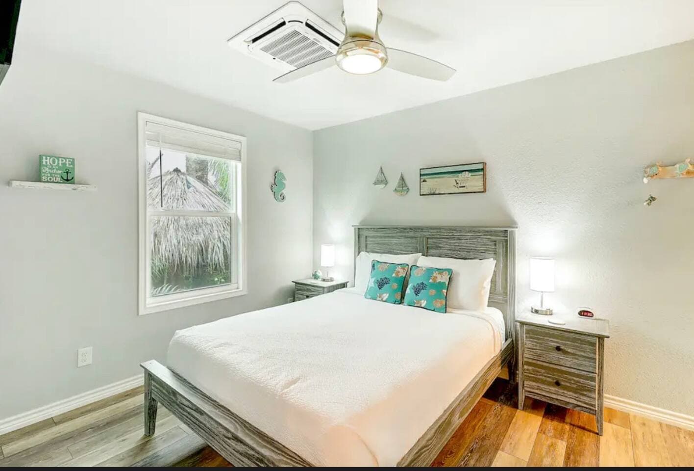 Tropical Oasis Cottage #2 — Port Aransas, TX vacation rental photo 3