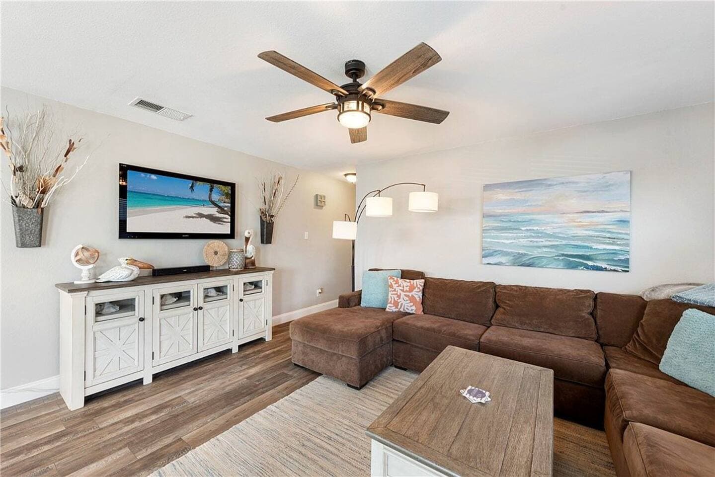 Pelican's Perch Hideaway — Port Aransas, TX vacation rental photo 4