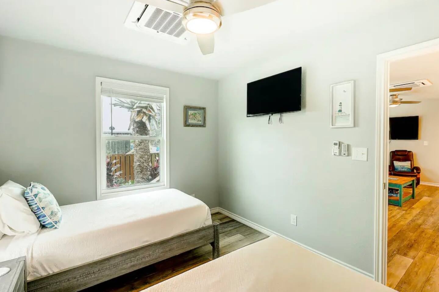 Tropical Oasis Cottage #2, Port Aransas, TX vacation rental photo 10
