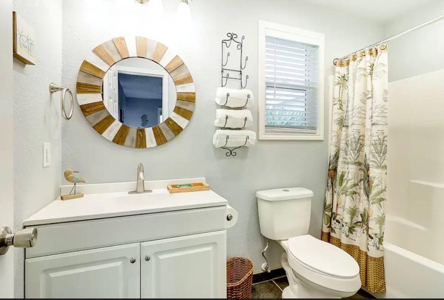Tropical Oasis Cottage #2, Port Aransas, TX vacation rental photo 9