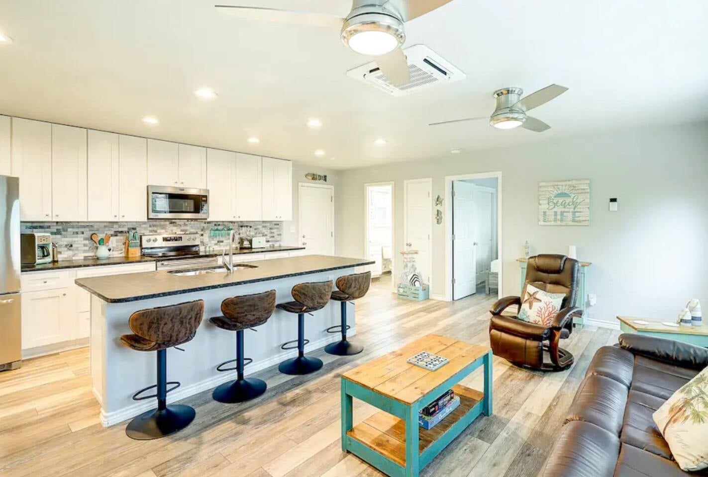 Tropical Oasis Cottage #2, Port Aransas, TX vacation rental photo 24