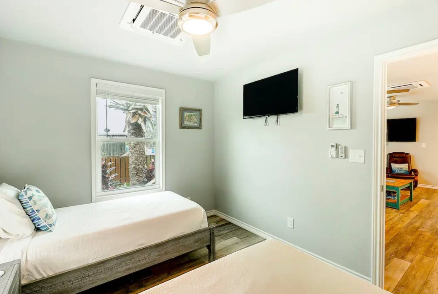 Tropical Oasis Cottage #2, Port Aransas, TX vacation rental photo 14