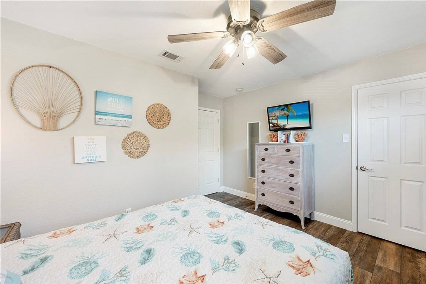 Pelican's Perch Hideaway, Port Aransas, TX vacation rental photo 13