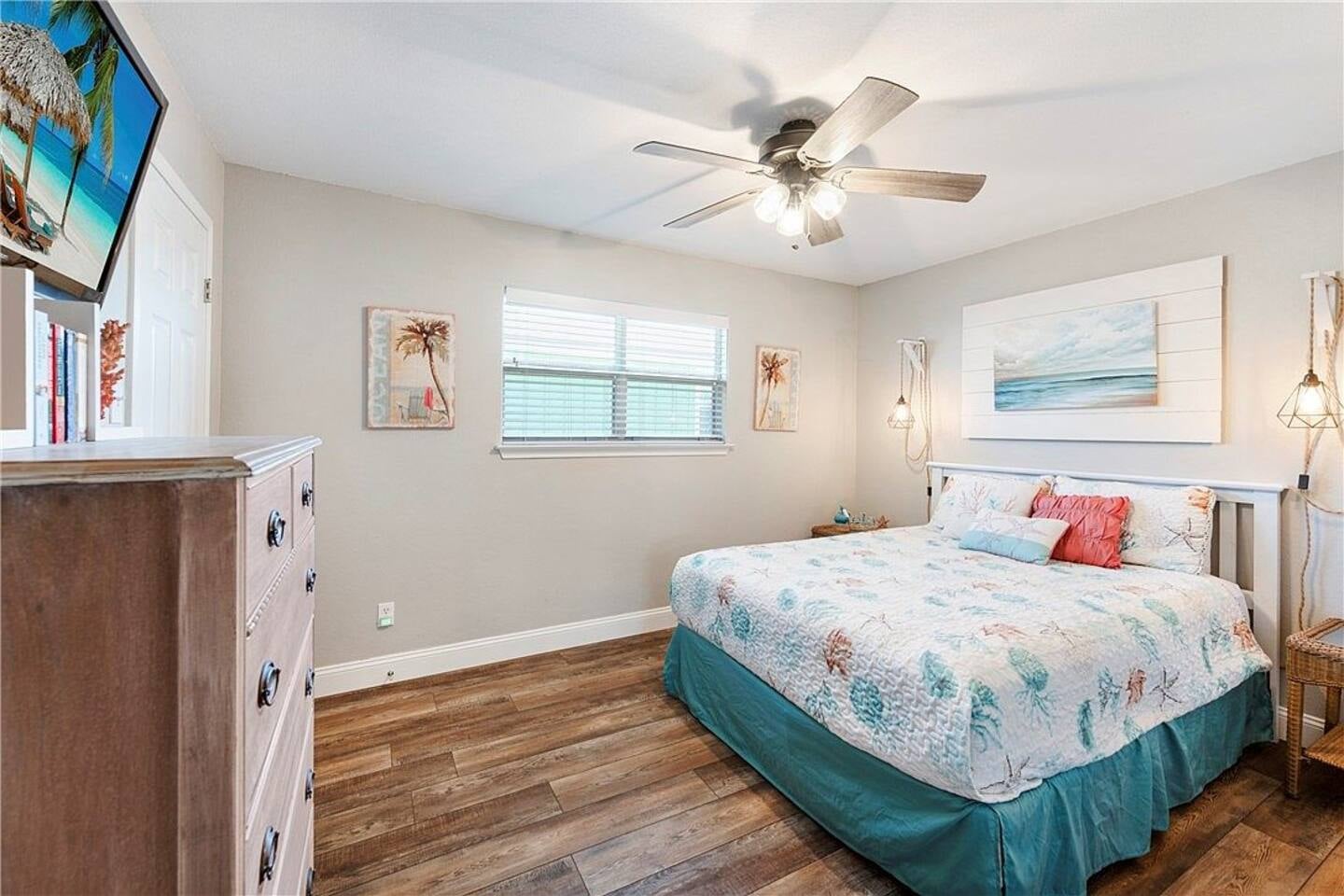 Pelican's Perch Hideaway, Port Aransas, TX vacation rental photo 12