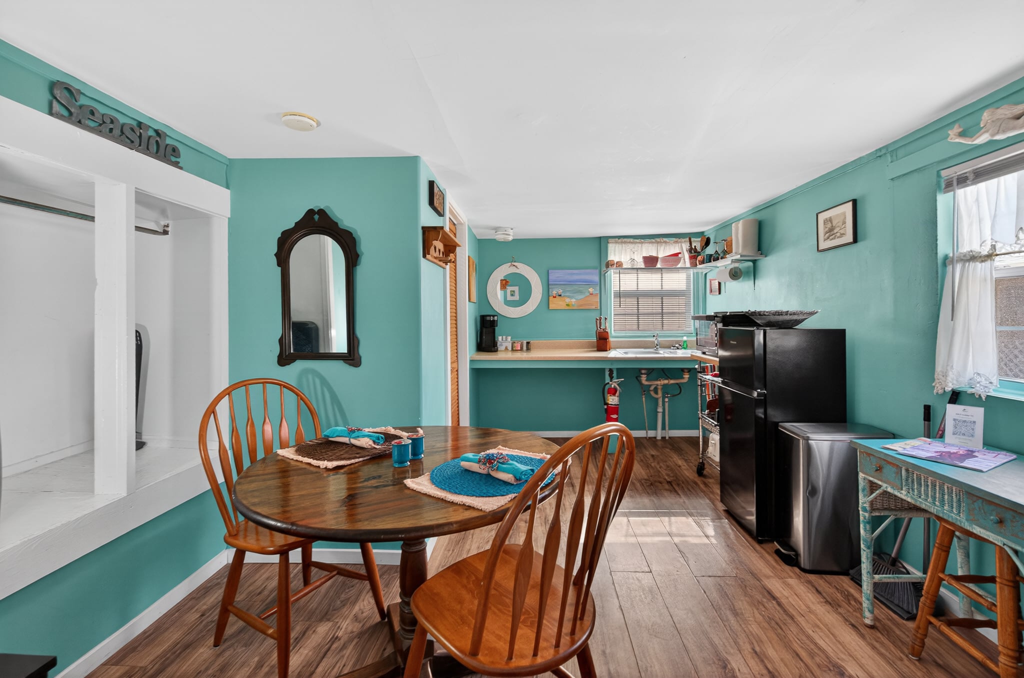 Tin Cottage by the Sea, Port Aransas, TX vacation rental photo 7