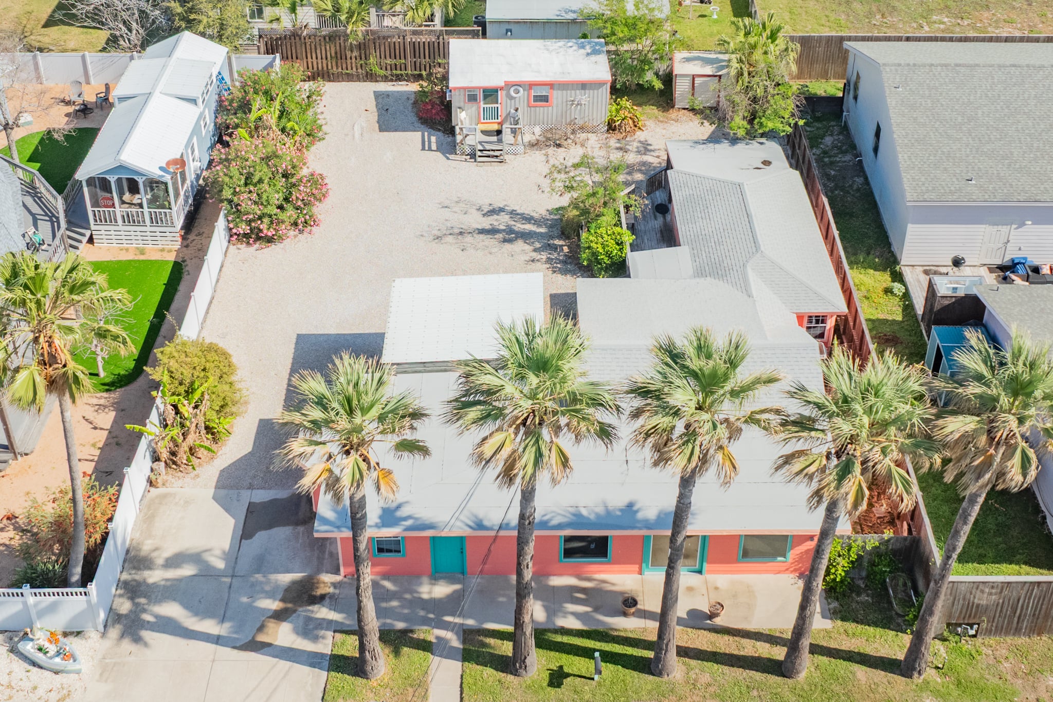 Tin Cottage by the Sea, Port Aransas, TX vacation rental photo 10