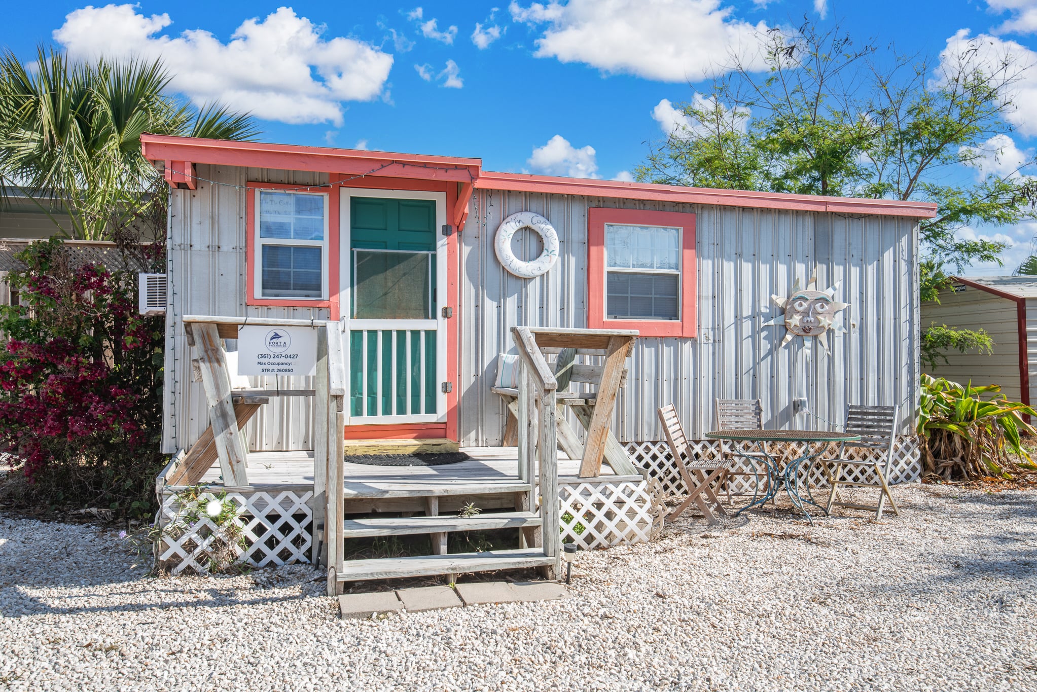 Tin Cottage by the Sea, Port Aransas, TX vacation rental photo 9