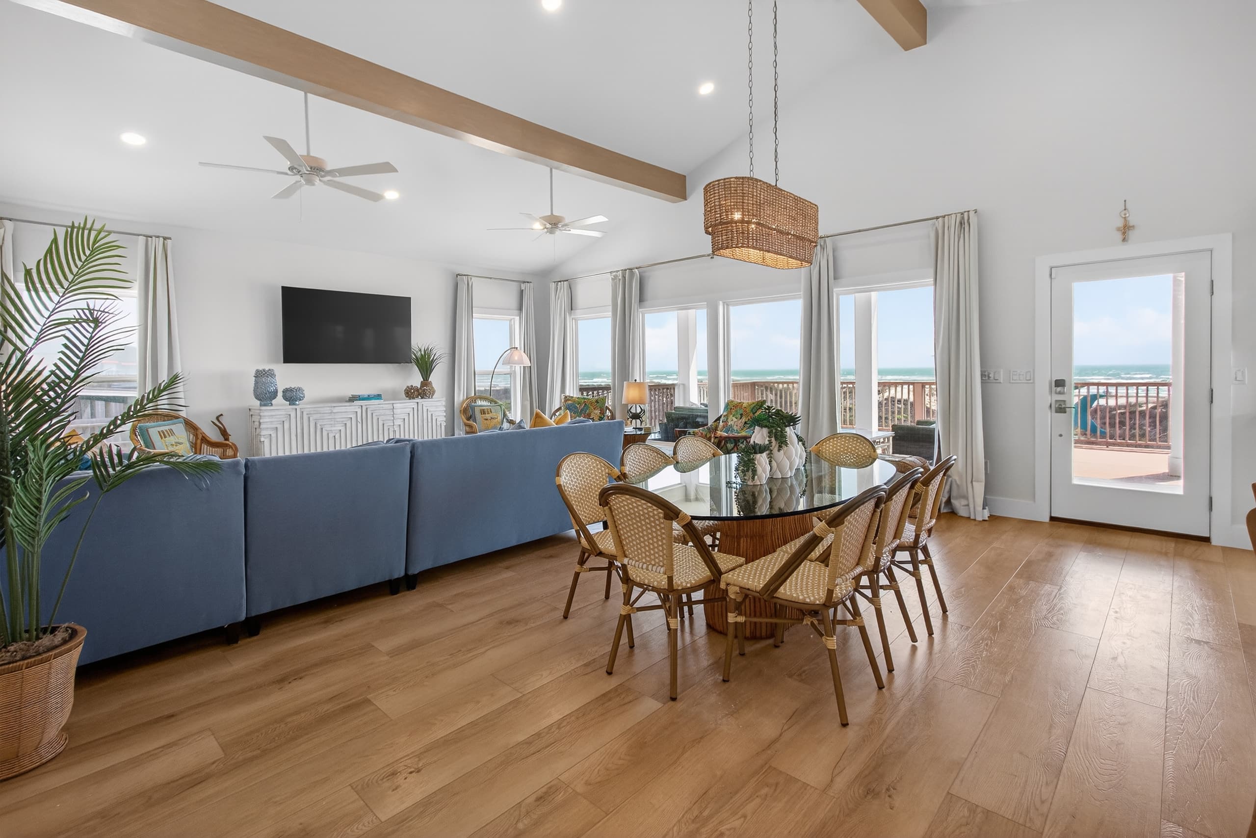 Sans Souci On the Beach — Port Aransas, TX vacation rental photo 5